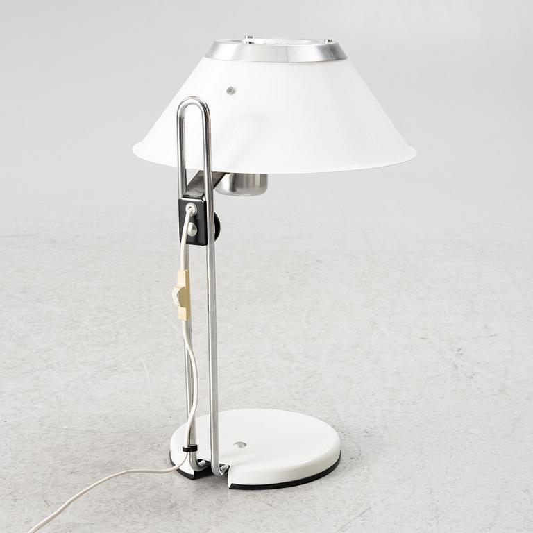 Per Sundstedt, golvlampor, ett par,  samt bordslampa, "Mars", Kosta Lampan, resp Ateljé Lyktan, sent 1900-tal.