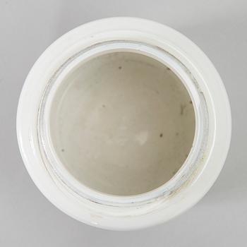 Paavo Tynell, seinävalaisin / ulkovalaisin, malli 7307, Idman. 1900-luvun puoliväli.