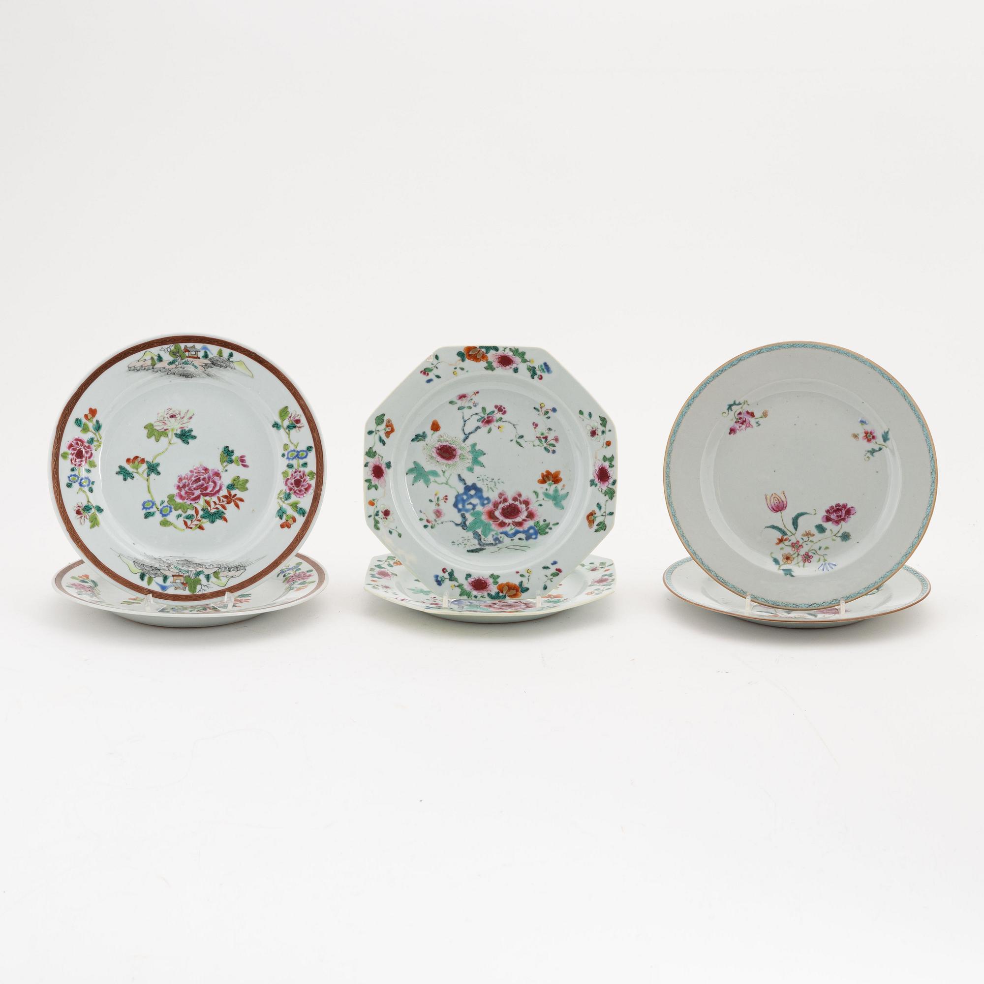 Tallrikar, sex stycken (2+2+2), porslin, Kina, Qingdynastin, Qianlong (1736-95).