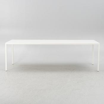 Michele Cazzaniga, matbord, "Tense Table", MDF Italia, samtida.
