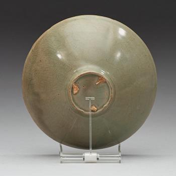 A celadon green glazed bowl, Korea, Koryo (918-1392).