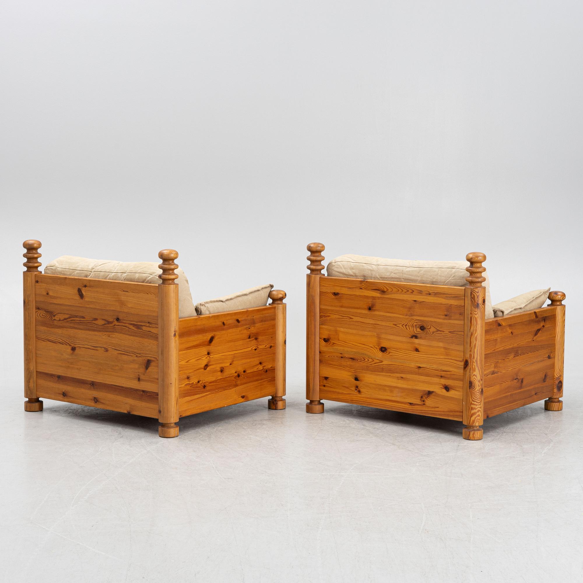 Uno & Östen Kristiansson, Fåtöljer ett par, furu.