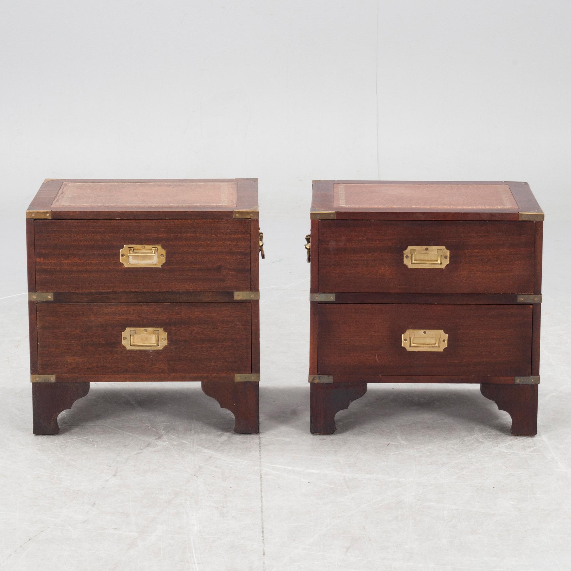 SÄNGBORD, ett par, 1900-talets andra hälft.