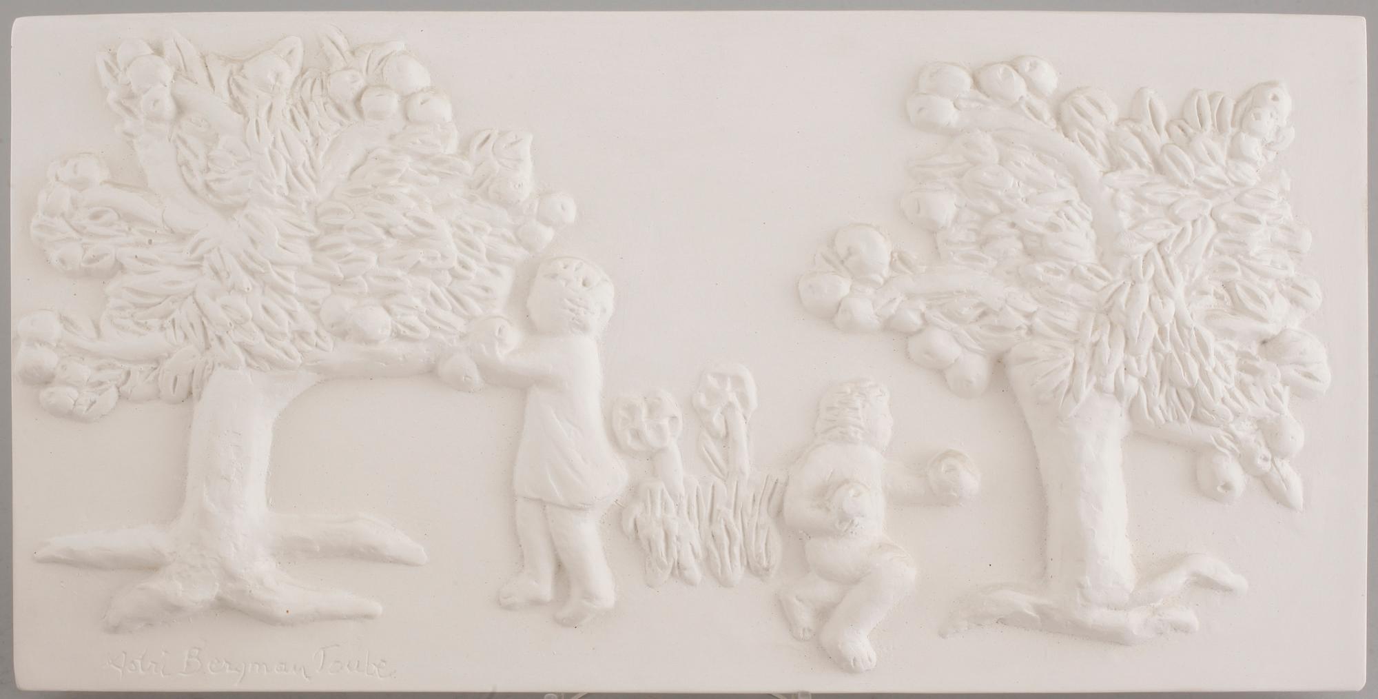 ASTRI BERGMAN-TAUBE, 6 stycken väggreliefer ur serien Änglamark, signerade och numrerade 1600.