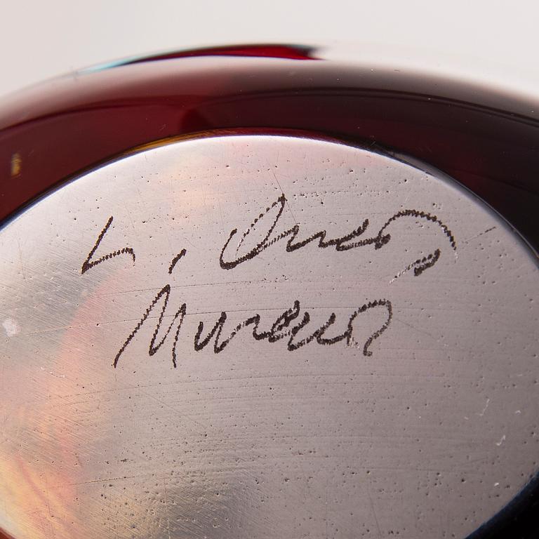 KONSTGLAS, 2 st, Murano, ena signerad Luigi Onesto, etikettmärkt Vetreria Artistica Oball. 1900-talets senare hälft.