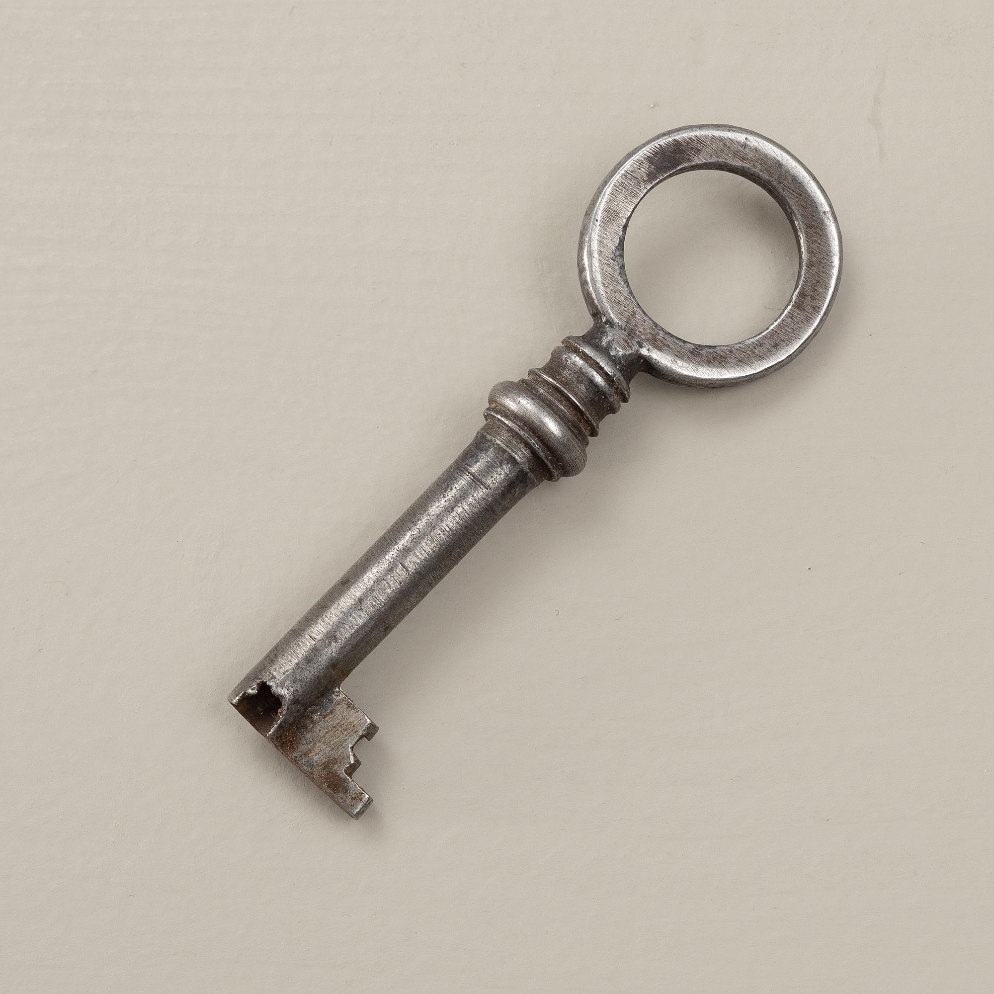 Byrå, gustaviansk stil, tidigt 1900-tal.