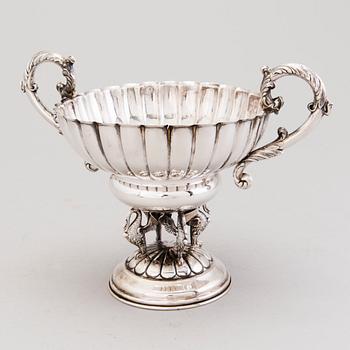 A Spanish footed silver bowl, 20th Century.