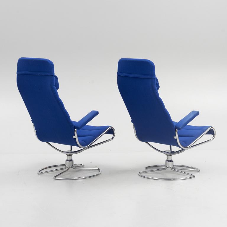 Bruno Mathsson,  a pair of 'Minister' armchairs, Bruno Mathsson International, 2003.