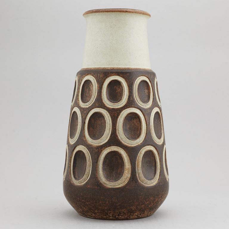 MARIANNE STRACK, golvvas, stengods, Michael Andersen & Son, Danmark, 1960-tal .