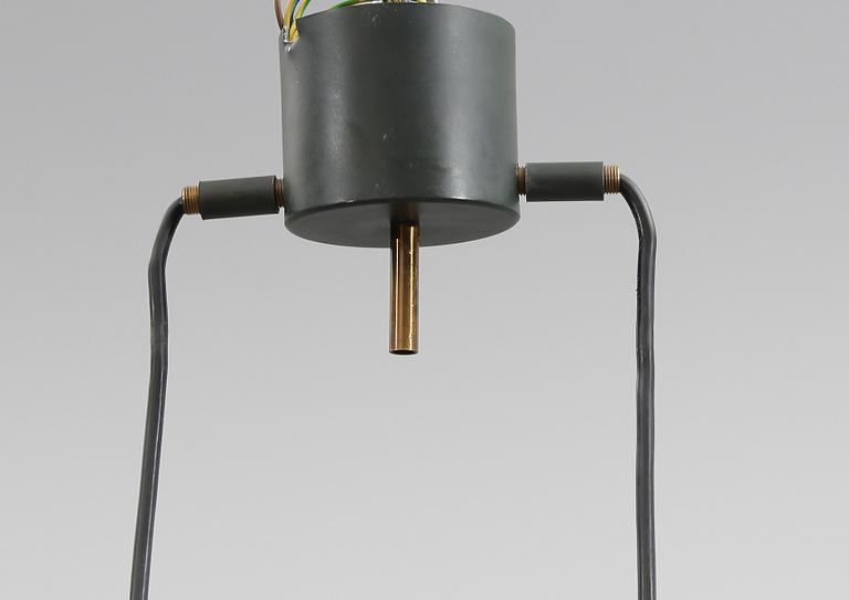 TAKLAMPA, sannolikt Erik Höglund, 1900-talets andra hälft. Längd 48 cm.
