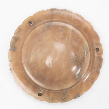 Taklampa, alabaster, 1920/30-tal.