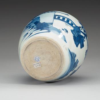 A blue and white Transitional jar, 17th Century.