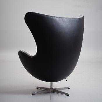 FÅTÖLJ, Arne Jacobsen "Ägget", Fritz Hansen, Danmark.