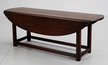 SOFFBORD, England, 1900-tal.