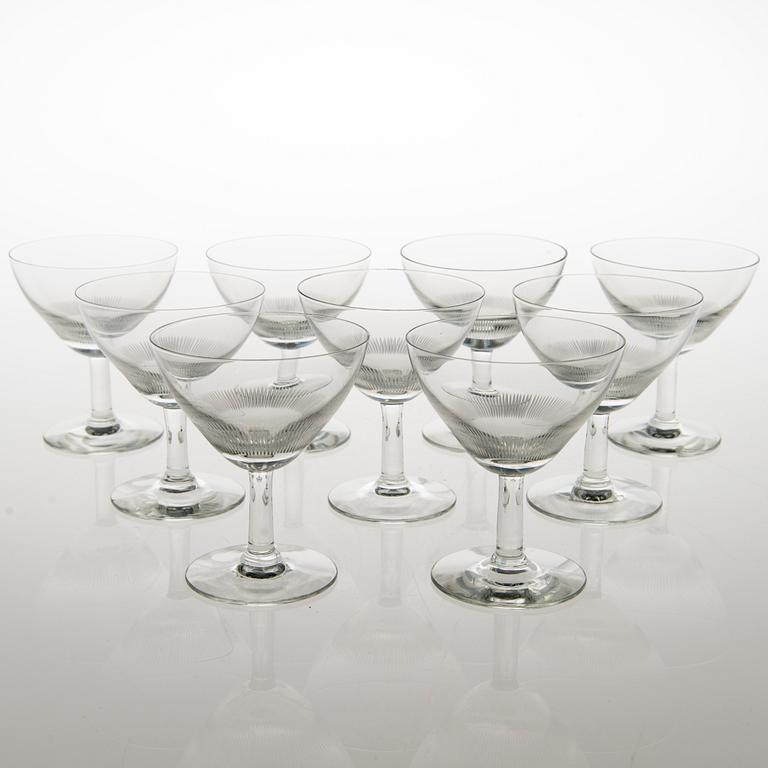 KAJ FRANCK, A set of 17 "Fennia" glasses, Nuutajärvi. Design 1951.