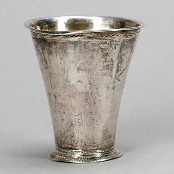 BÄGARE, silver, Johan Gustaf Björkman, Kungälv, troligen 1760. Vikt ca 29 gram.