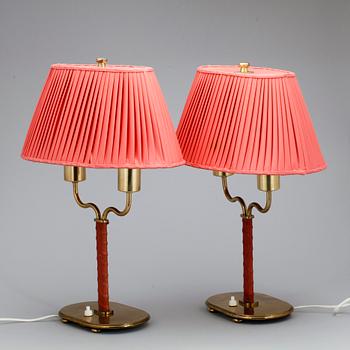BORDSLAMPOR, ett par, modell 2388, Josef Frank, Firma Svenskt Tenn.