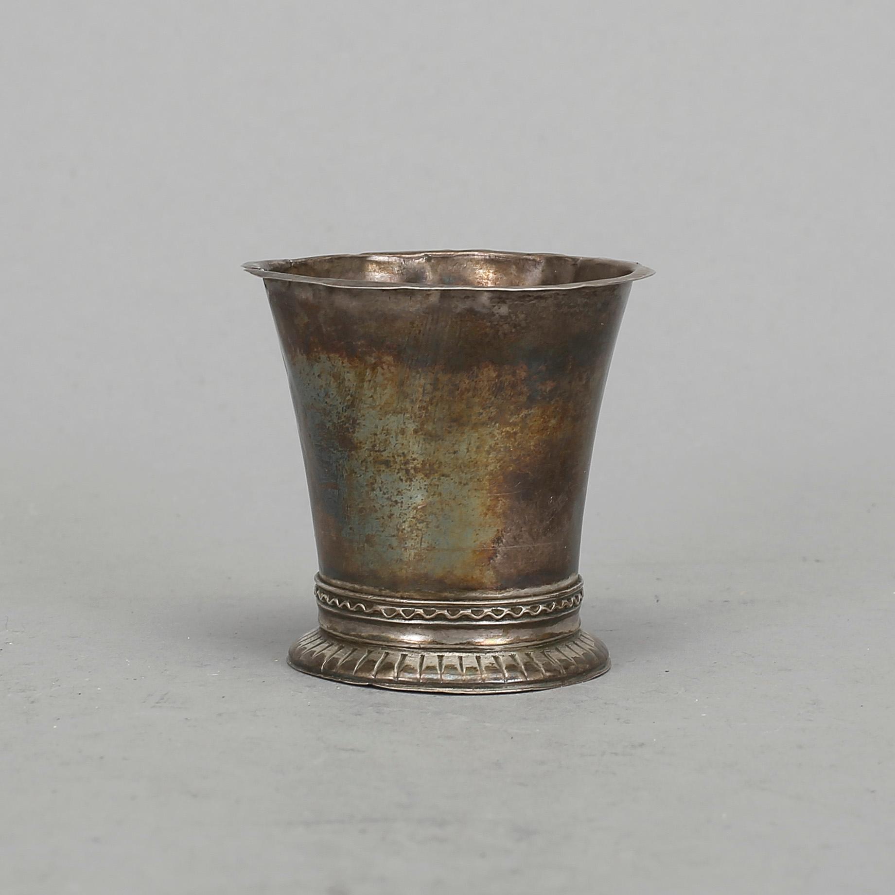 BÄGARE, silver. J.P. Modin, Sundsvall, omkring 1800. Vikt ca 22 gram.