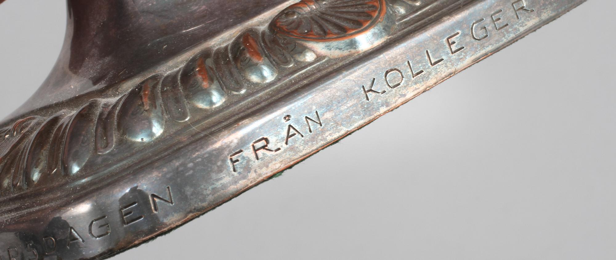 KANDELABRAR, ett par, nysilver, omkring 1900-talets mitt.