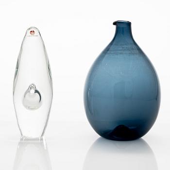 Timo Sarpaneva, a 'Bird bottle' and an 'Orchid' vase/sculpture, both signed.