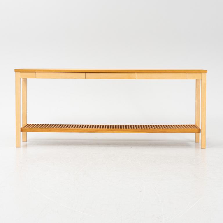 Nirvan Richter, sidobord, "Multi-O", Norrgavel.