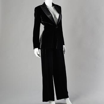 LADIES TUXEDO, Armani. Size 44.