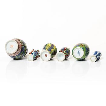 Six clobbered porcelain vases, China, Qingdynasty, 18th century.