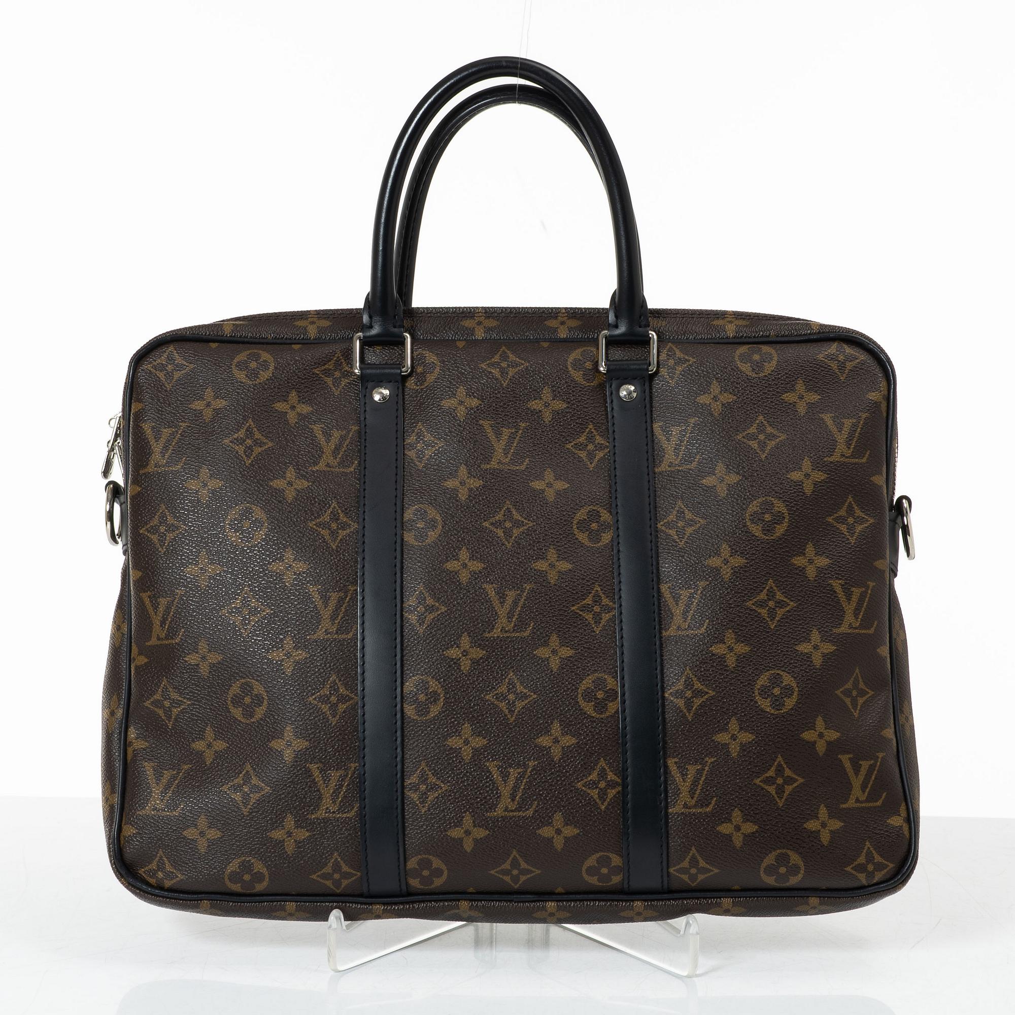 Louis Vuitton, "Travel Document Holder PM", 2018.