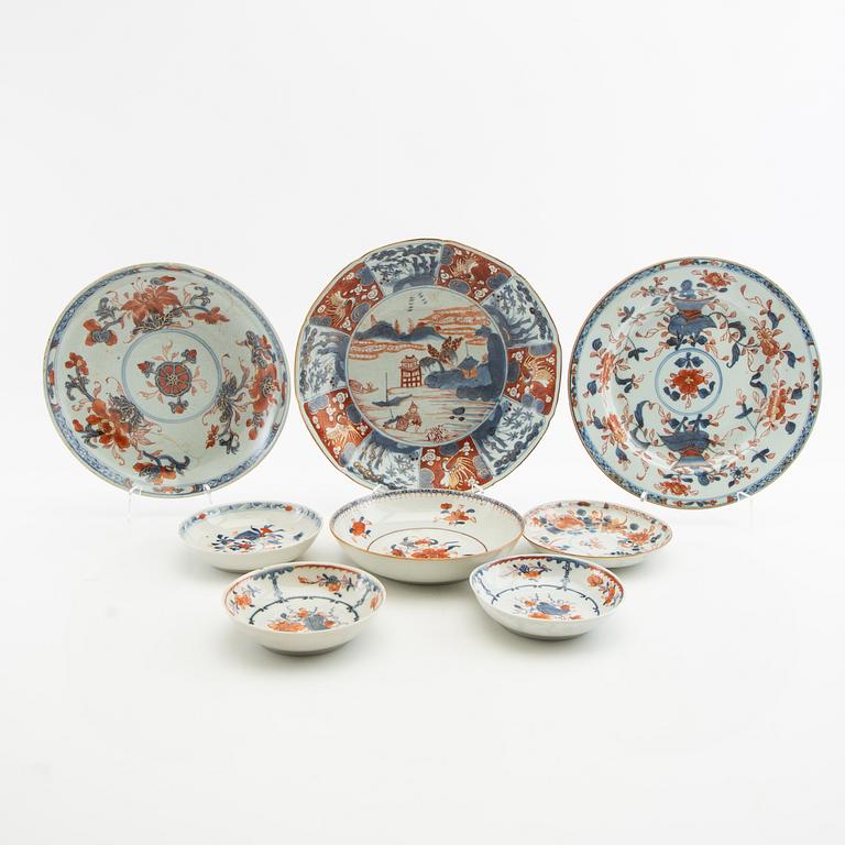 Plates 7 pcs and 1 dish, porcelain, Qianlong (1736-95), Qing dynasty.