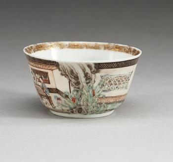 A famille rose cup, Qing dynasty, Yongzheng (1723-35).