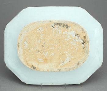 STEKFAT, porslin, Kina, 1700-tal.