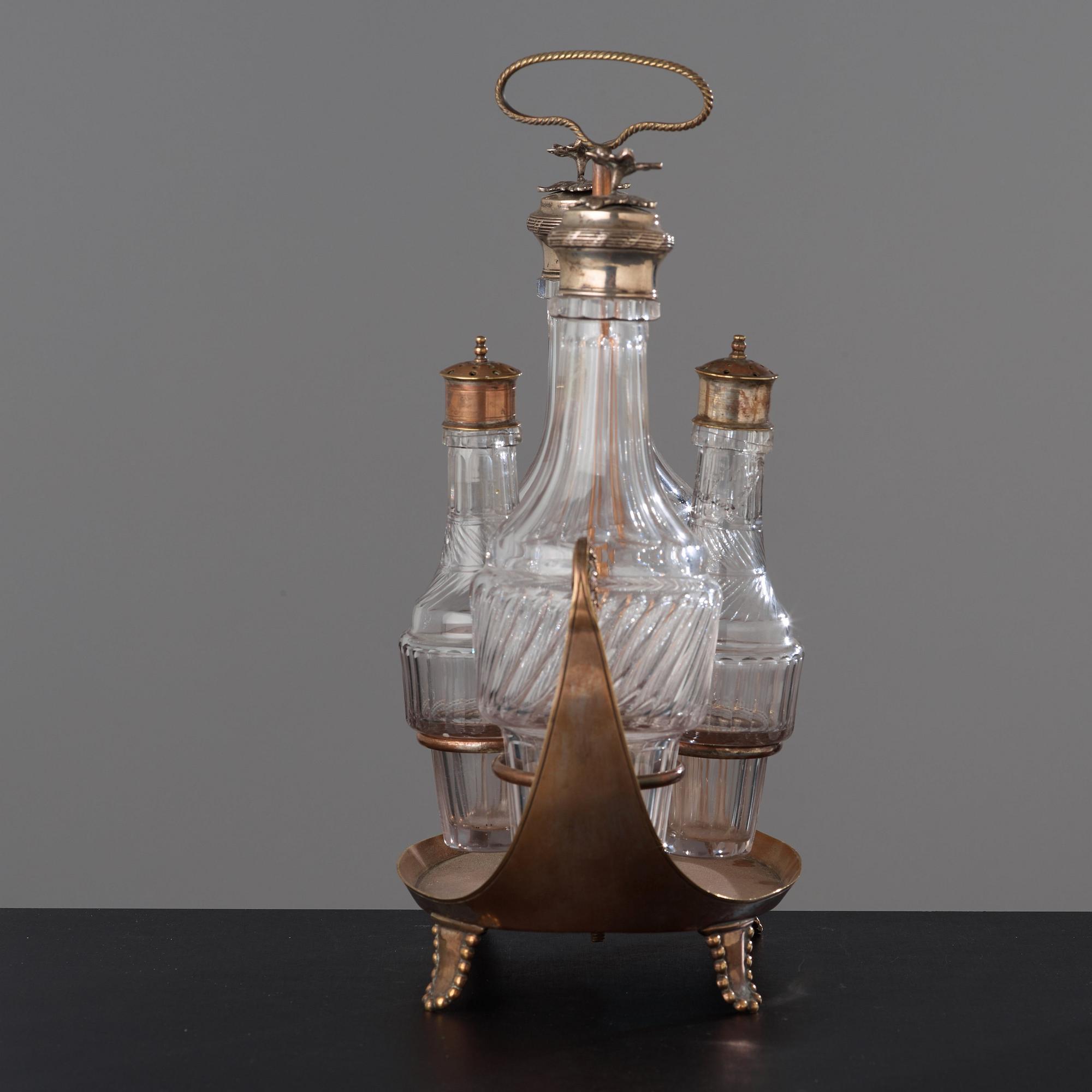 BORDSSURTOUT, sengustaviansk, 1800-talets början.