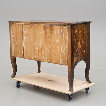 BYRÅ, rokoko, 1700-tal.