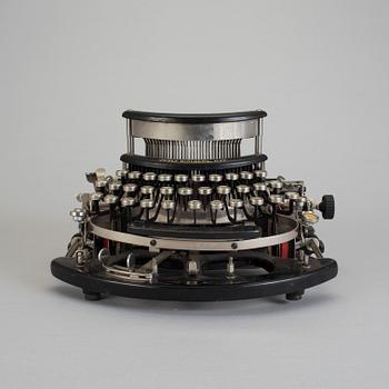 SKRIVMASKIN, The Imperial Typewriter Co Ltd, Leicester, Josef Kihlberg, Hjo, 1900-talets första hälft.