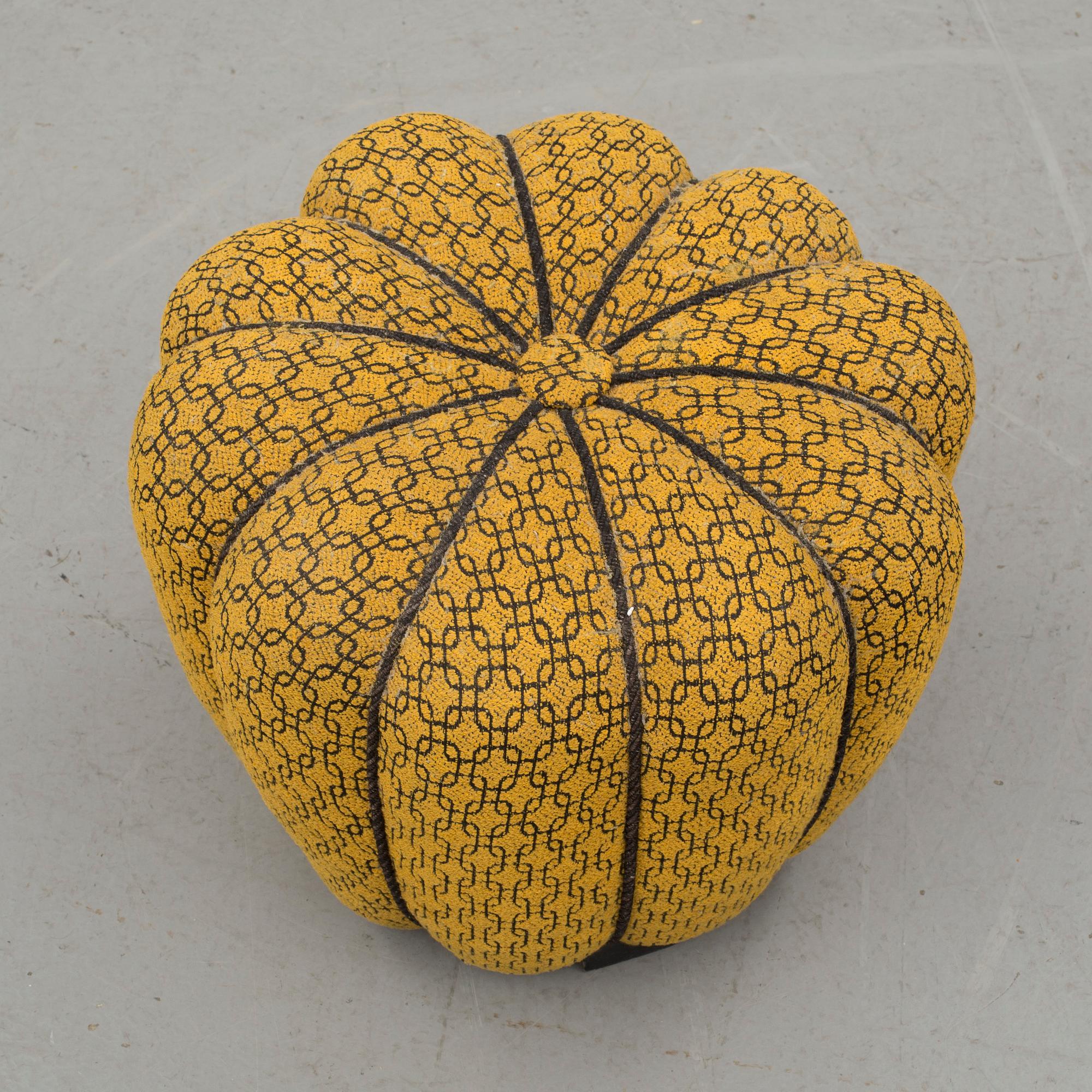 SITTPUFF, 1900-talets mitt.