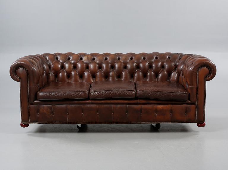 SOFFA, Chesterfield-modell, 1900-talets fjärde kvartal.