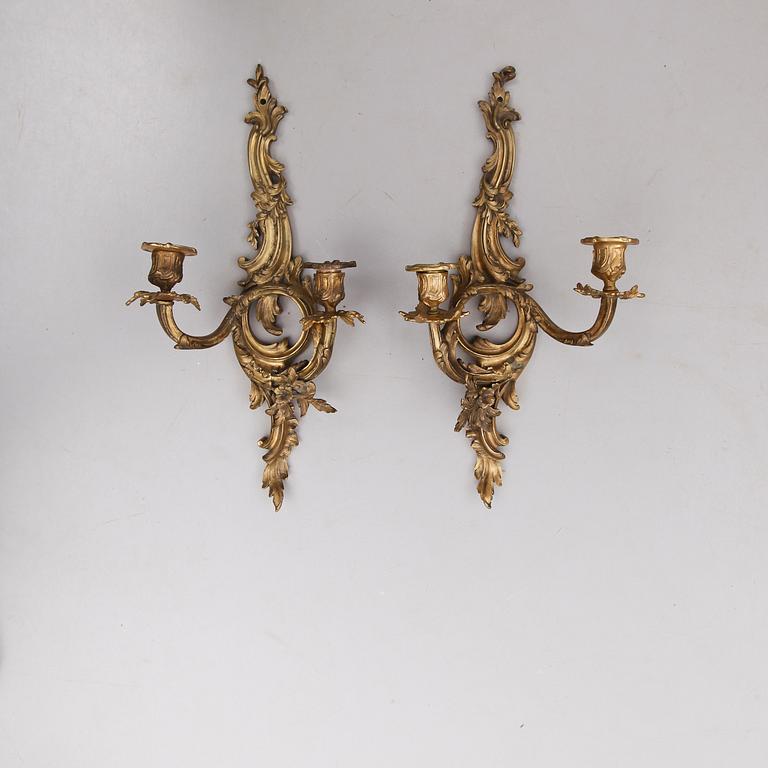 VÄGGLAMPETTER, 1 par, rokokostil, 1900-talets första hälft.