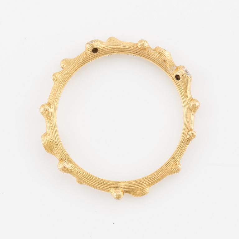 Ole Lynggaard, ring, "Nature", 18K gold with brilliant-cut diamonds.