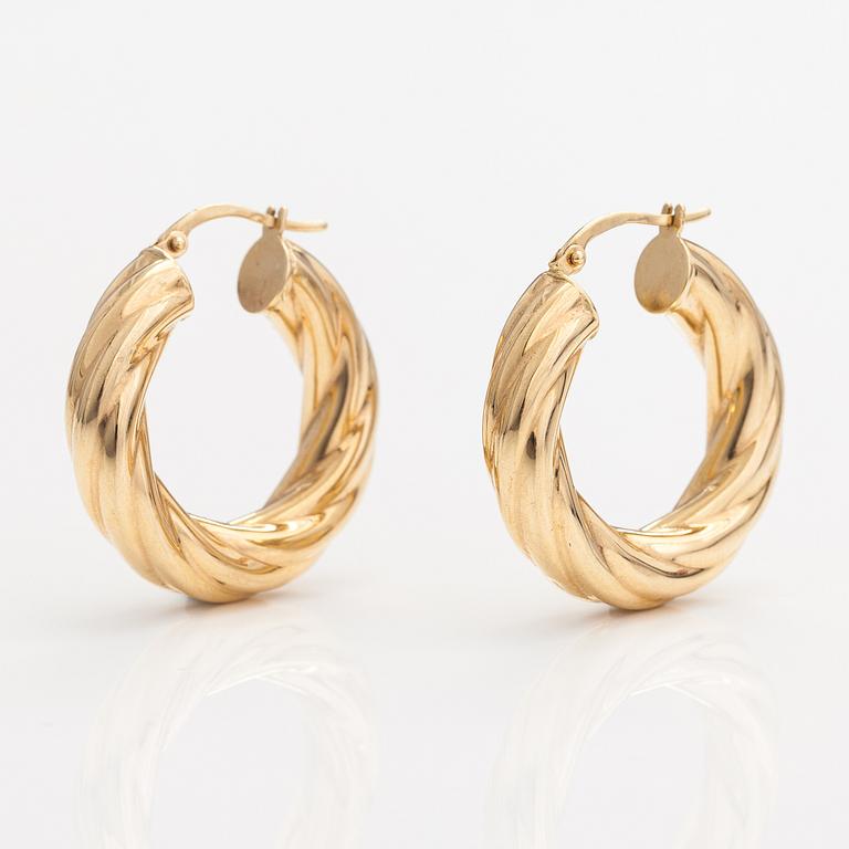 A pair of 14K ogld earrings. Finnish import marks.