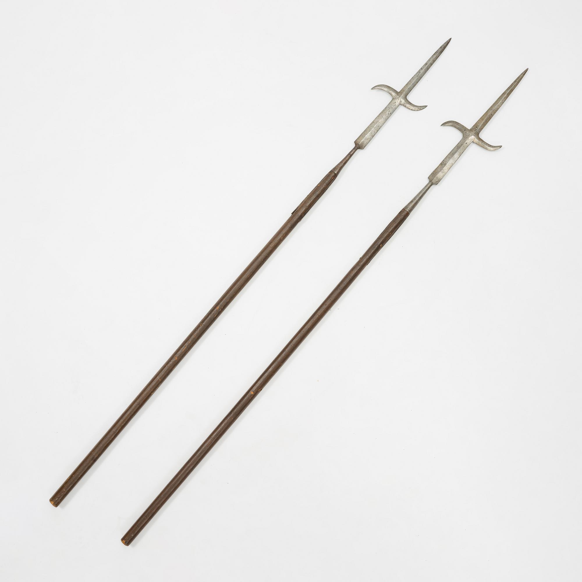 A pair of Swedish partisans.