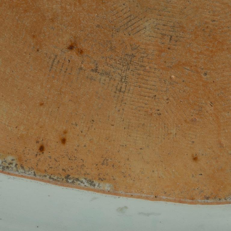 A blue and white serving dish, Qing dynasty, Qianlong (1736-95).