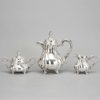 KAFFESERVIS, 3 delar, silver, rokokostil, Tyskland, svenska importstämplar. Vikt Ca 1167 gram.