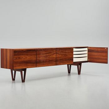 Ib Kofod Larsen, sideboard, modell "501" ur "Ib 500"-serien, Seffle Möbelfabrik 1960-tal.