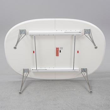 BRUNO MATHSSON & PIET HEIN, a 'Superellips' dining table, Fritz Hansen, Denmark.