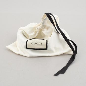 Gucci, belt.