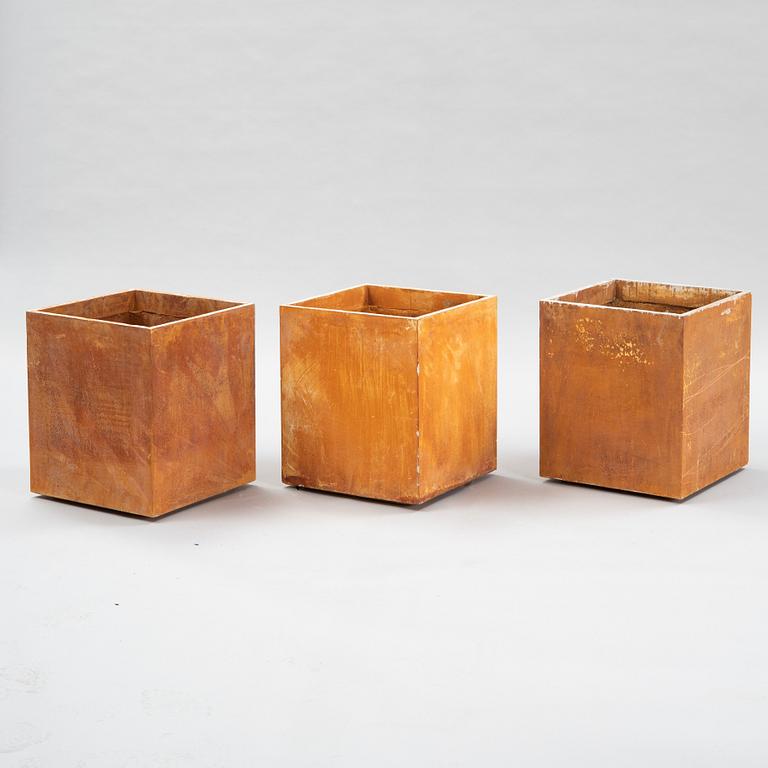 Stina Lindholm, 'Basic', 3 pcs contemporary concrete flower pots, Skulpturfabriken.