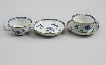 KAFFEKOPPAR med FAT, 12 st, porslin, "Nejlika", ur IKEAS 1700-tals serie, 1990-tal.