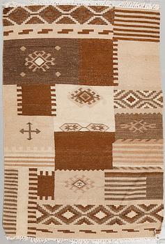 A kelim rug, 195 x 130 cm.