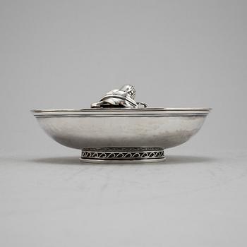 Sven Carlman, a silver bowl with lid,