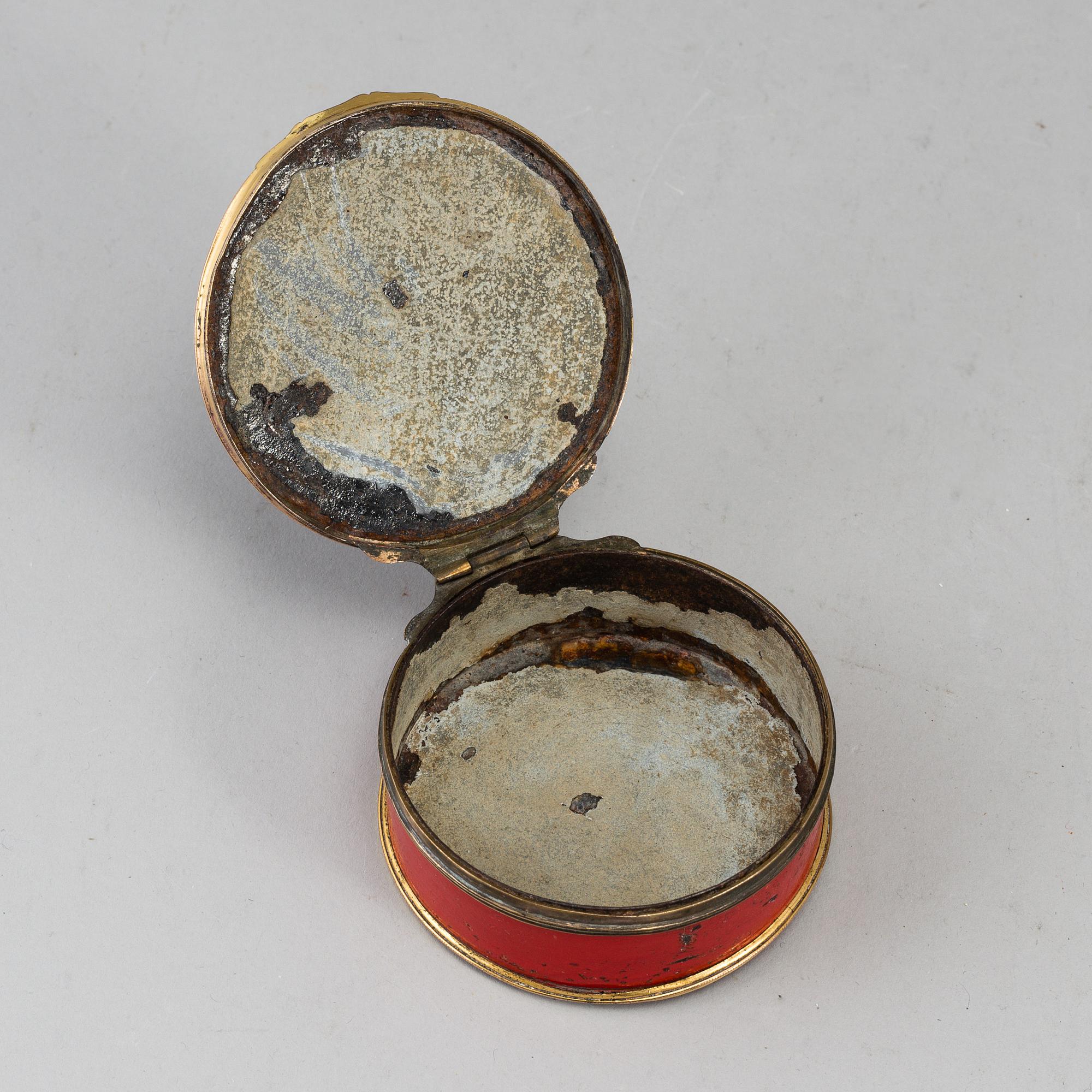 A mid 18th century lacquer rococo box.